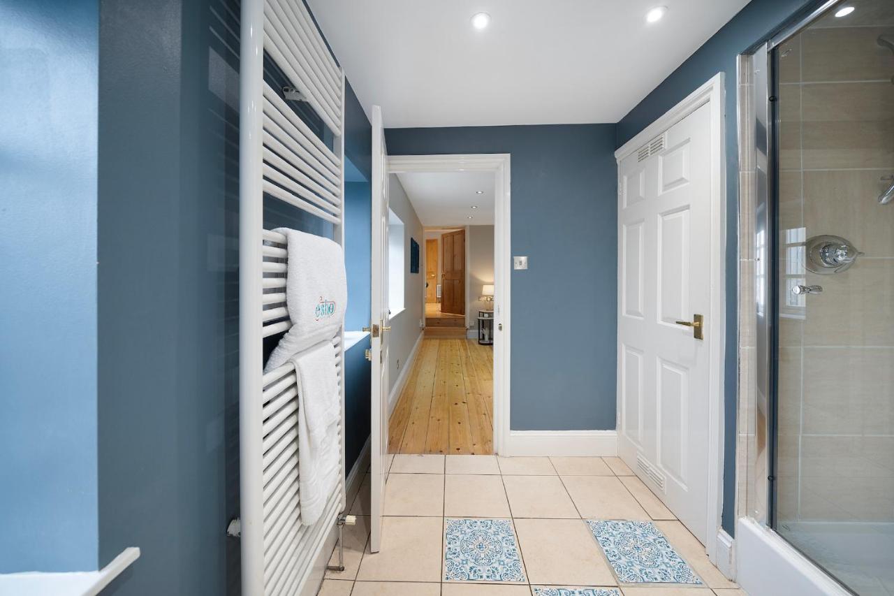 גלוסטר 4 Bedroom Home With Garden, Game Room, Parking- Esho Stays מראה חיצוני תמונה