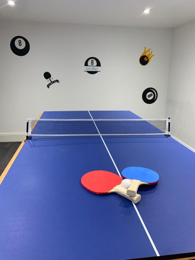 גלוסטר 4 Bedroom Home With Garden, Game Room, Parking- Esho Stays מראה חיצוני תמונה